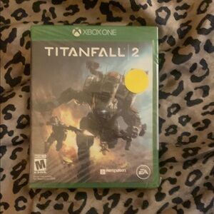 Titanfall 2 for Xbox One - Green Case